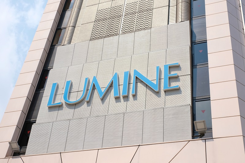 LUMINE新宿店までの経路